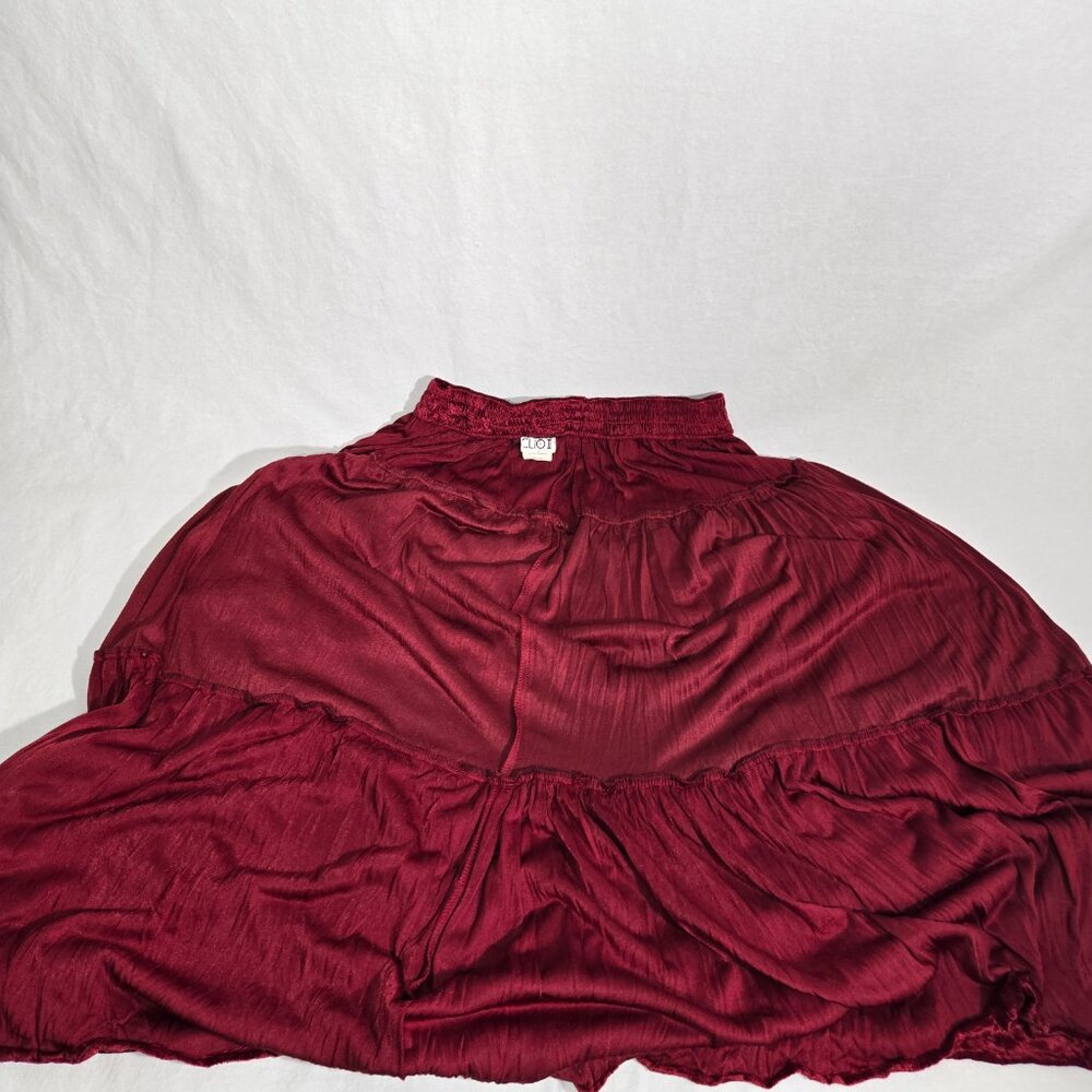 U.S.A Vintage CLIO II 80s Y2K Red Shiny Velvet Tiered Flowy Maxi Skirt Women 2X. - Picture 10 of 17